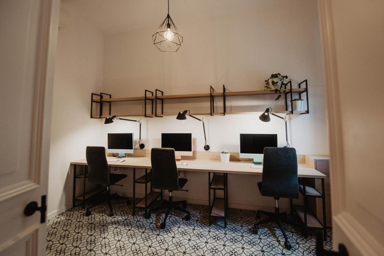 Petit Luxe Volta Bed & Breakfast Terrassa Exterior photo