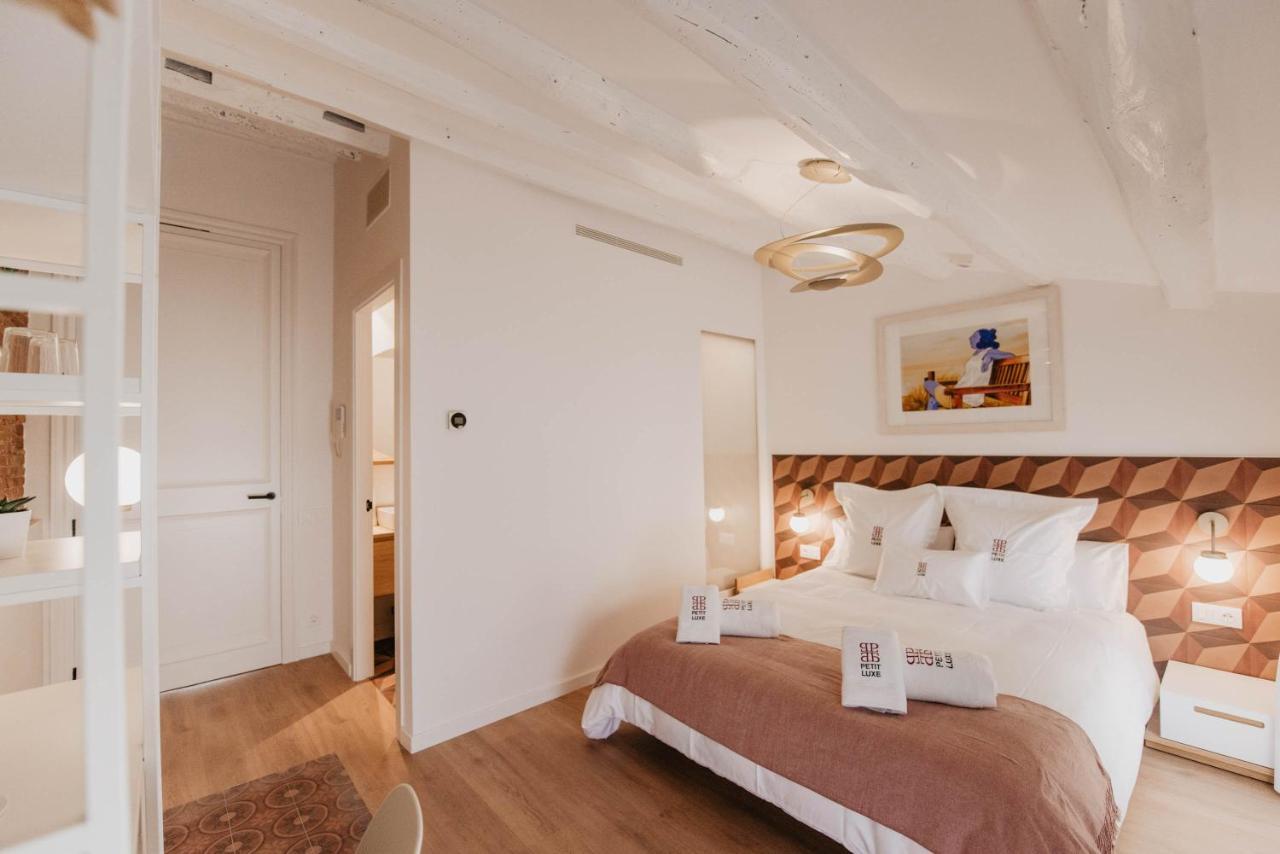 Petit Luxe Volta Bed & Breakfast Terrassa Exterior photo